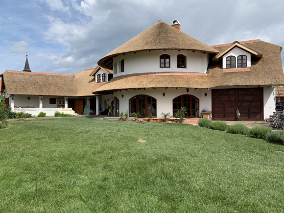 Thatched roof, Renovation, Repair